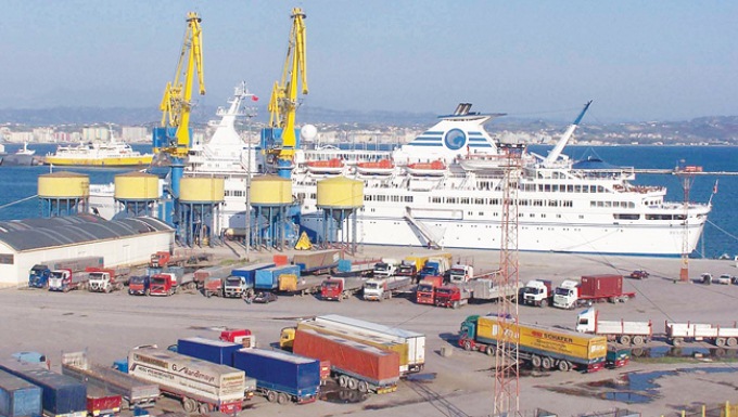 Zbardhen tarifat e reja doganore per bizneset: Vlerat perkatese per secilin sherbim